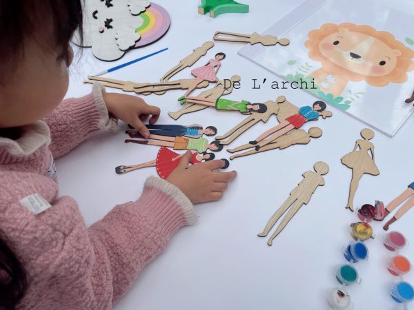 Bộ búp bê gỗ thủ công siêu xinh, cùng bé tạo nên những câu chuyện đáng yêu, làm móc treo khóa và trang trí góc học tập cực dễ thương - Hình ảnh 11