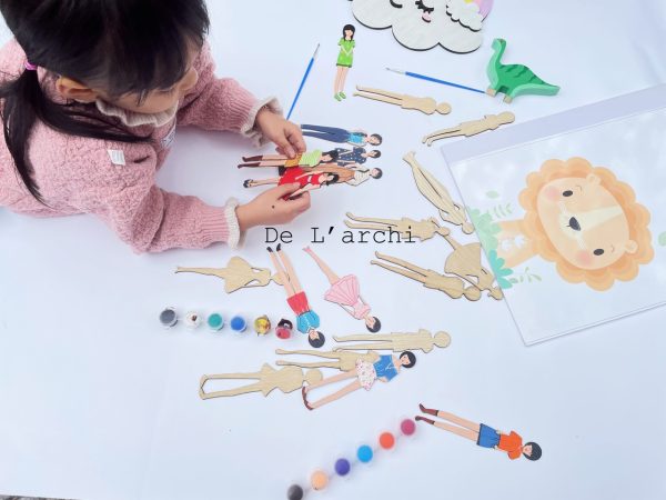 Bộ búp bê gỗ thủ công siêu xinh, cùng bé tạo nên những câu chuyện đáng yêu, làm móc treo khóa và trang trí góc học tập cực dễ thương - Hình ảnh 19